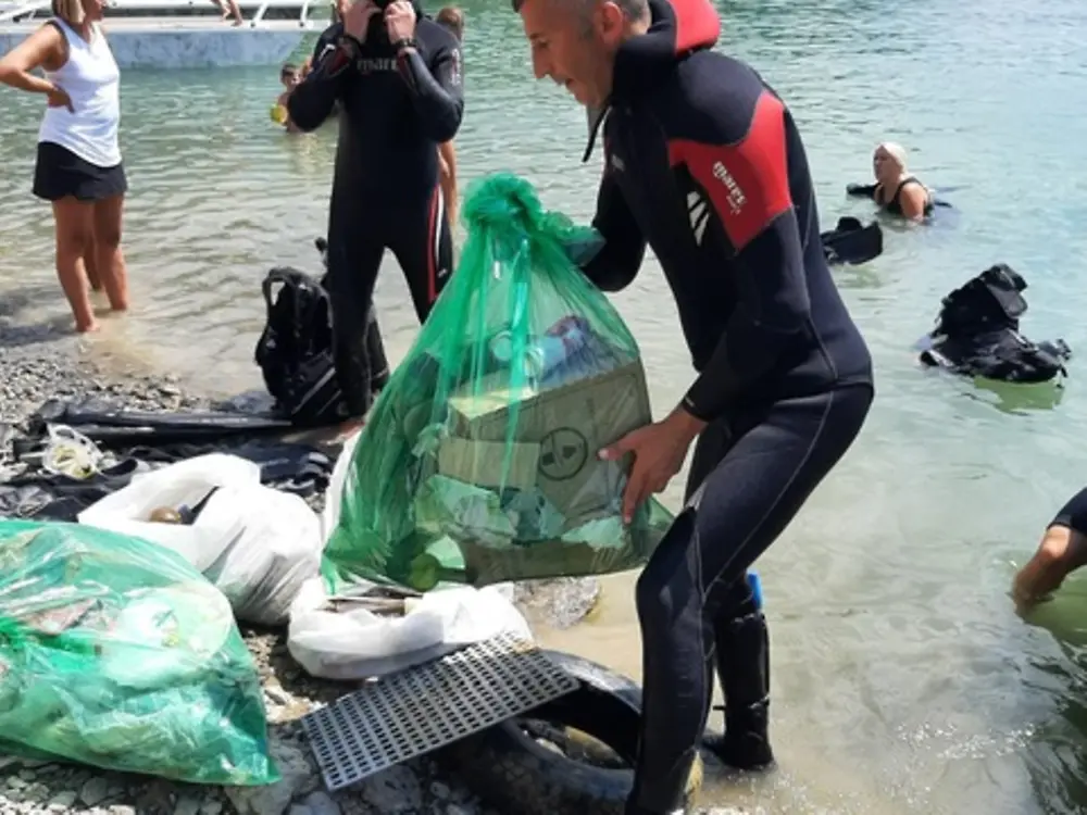 Očišćeno Zobnatičko i Zavojsko jezero u okviru Henkelovog projekta „Volim reku, a ti?“