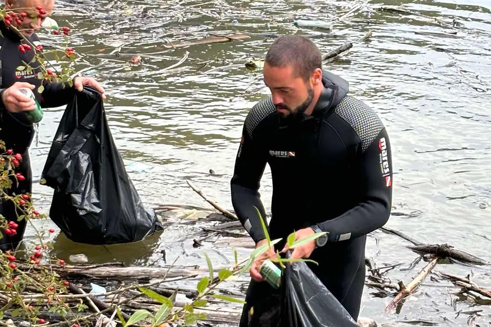 Kompanija Henkel organizovala akcije čišćenja reke Bistrica i Potpećkog jezera